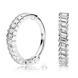 Pandora Glacial Beauty baguette sterling silver Ring .925 Size 8 Used Authentic.